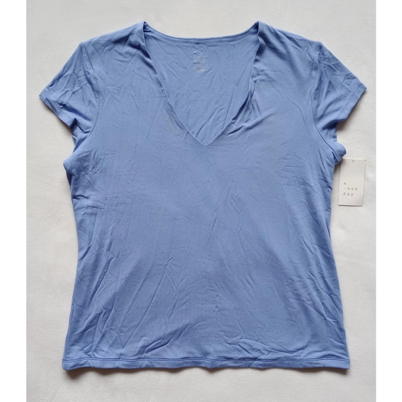A New Day▪️Slim Fit Short Sleeve V-Neck T-Shirt - Picture 3 of 7